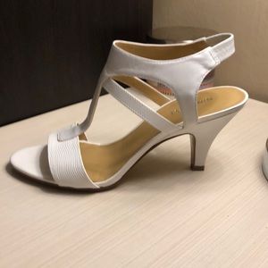 Nine West white sandals new